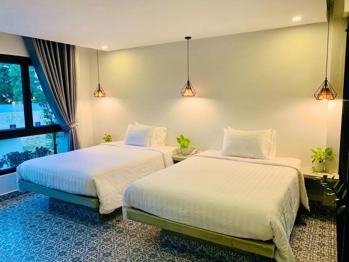 Raing Phnom Bungalow 캄폿 외부 사진