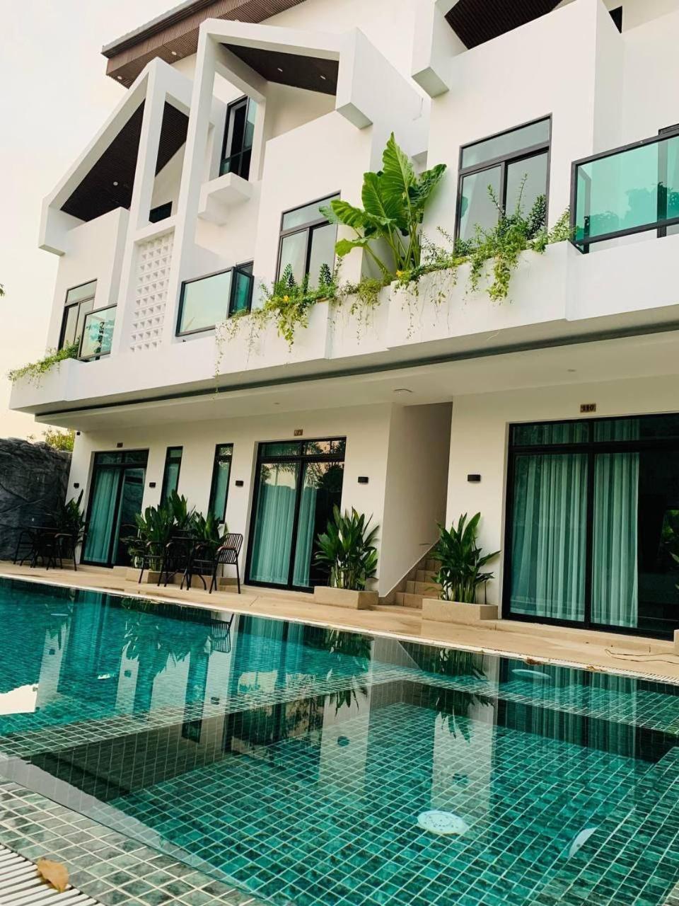 Raing Phnom Bungalow 캄폿 외부 사진